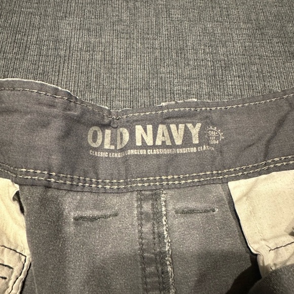 Men's gray cargo shorts - Picture 3 of 4